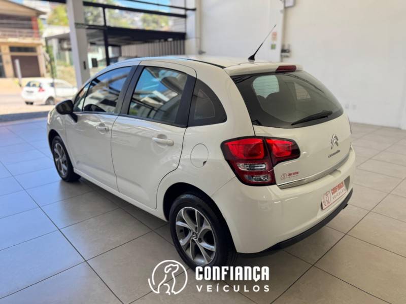 CITROËN - C3 - 2014/2015 - Branca - R$ 43.900,00