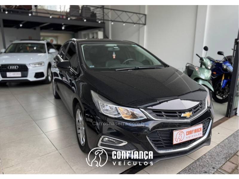 CHEVROLET - CRUZE - 2018/2019 - Preta - R$ 88.900,00