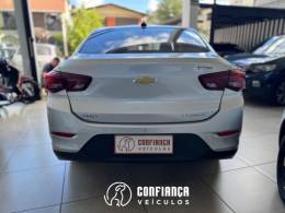 CHEVROLET - ONIX - 2022/2023 - Prata - R$ 87.900,00