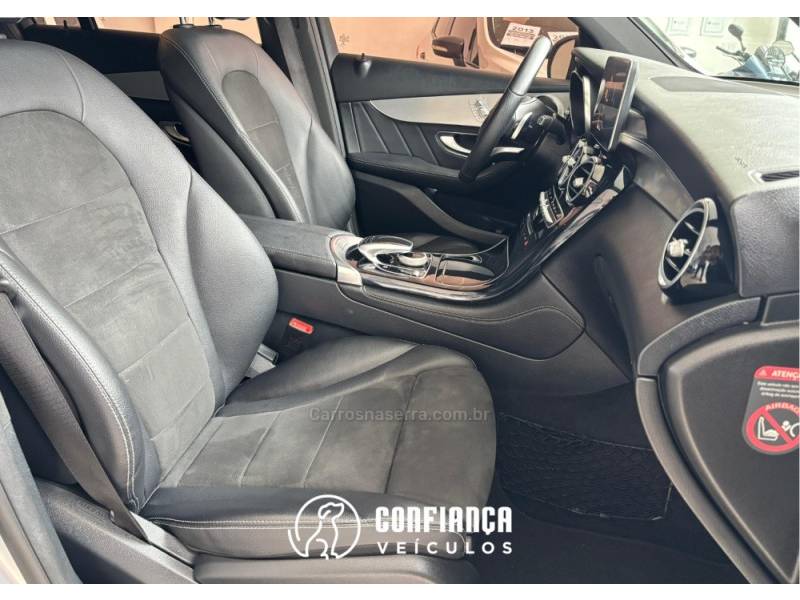 MERCEDES-BENZ - GLC 250 - 2016/2017 - Prata - R$ 184.900,00
