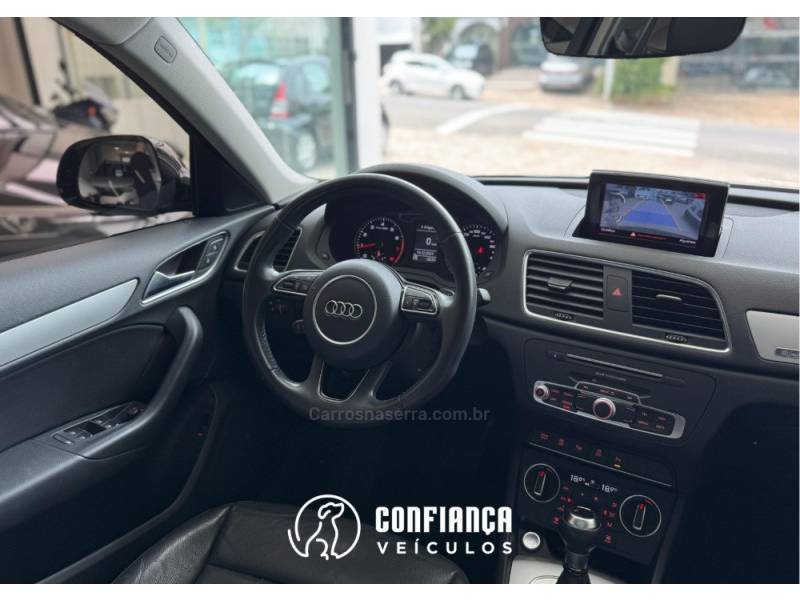 AUDI - Q3 - 2017/2018 - Preta - R$ 129.900,00