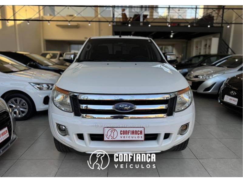 FORD - RANGER - 2012/2013 - Branca - R$ 99.900,00