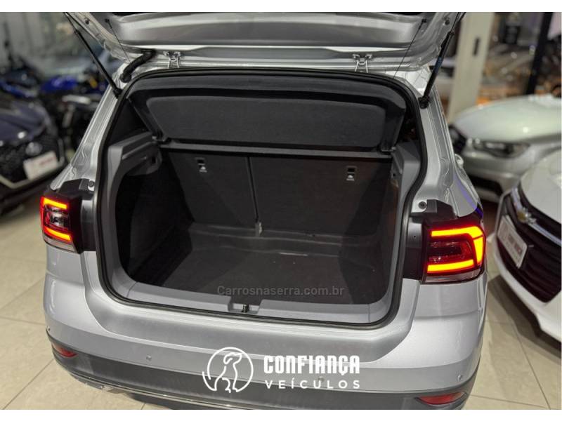 VOLKSWAGEN - T-CROSS - 2021/2021 - Prata - R$ 95.900,00
