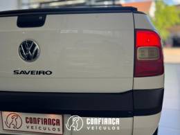 VOLKSWAGEN - SAVEIRO - 2013/2014 - Branca - R$ 46.900,00