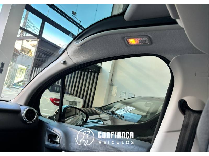 CITROËN - C3 - 2012/2013 - Prata - R$ 38.900,00
