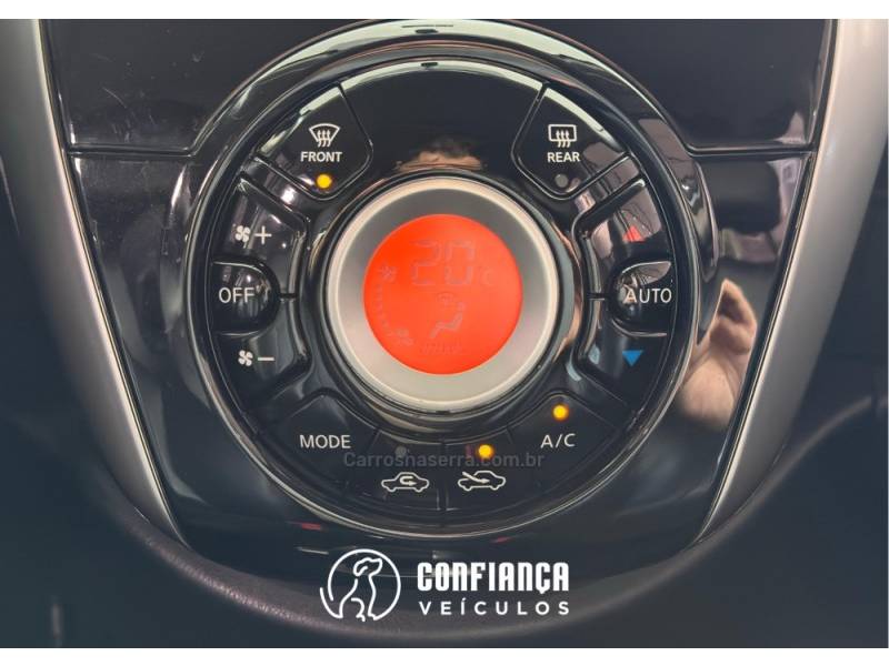 NISSAN - VERSA - 2016/2017 - Branca - R$ 61.900,00