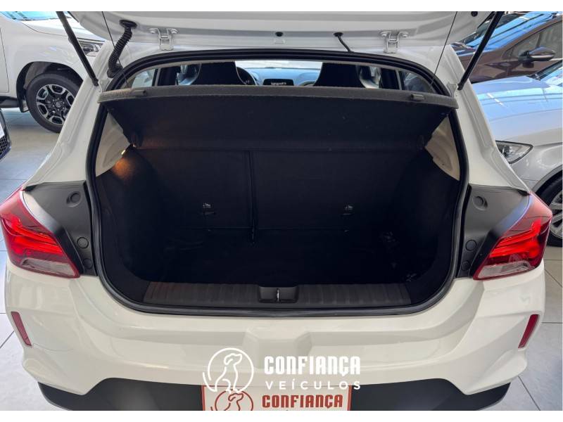 CHEVROLET - ONIX - 2020/2020 - Branca - R$ 65.900,00