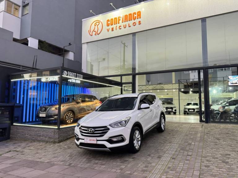 HYUNDAI - SANTA FÉ - 2015/2016 - Branca - R$ 99.900,00