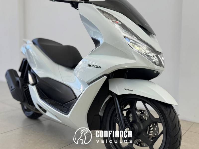 HONDA - PCX - 2023/2023 - Branca - R$ 20.900,00