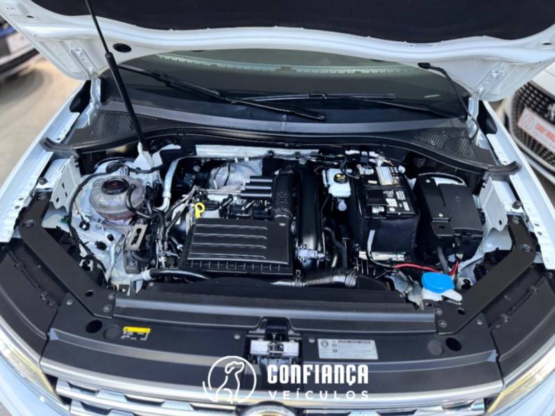 VOLKSWAGEN - TIGUAN - 2018/2019 - Branca - R$ 119.900,00