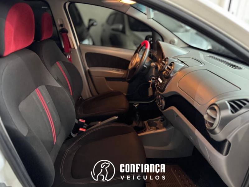 FIAT - PALIO - 2013/2013 - Branca - R$ 42.900,00