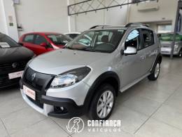 RENAULT - SANDERO - 2013/2014 - Prata - R$ 44.900,00