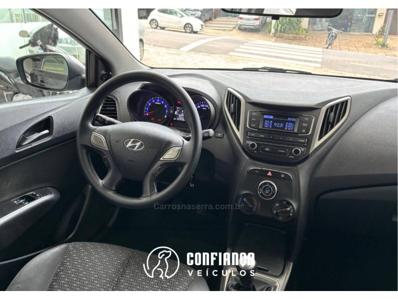 HYUNDAI - HB20 - 2018/2019 - Preta - R$ 54.900,00