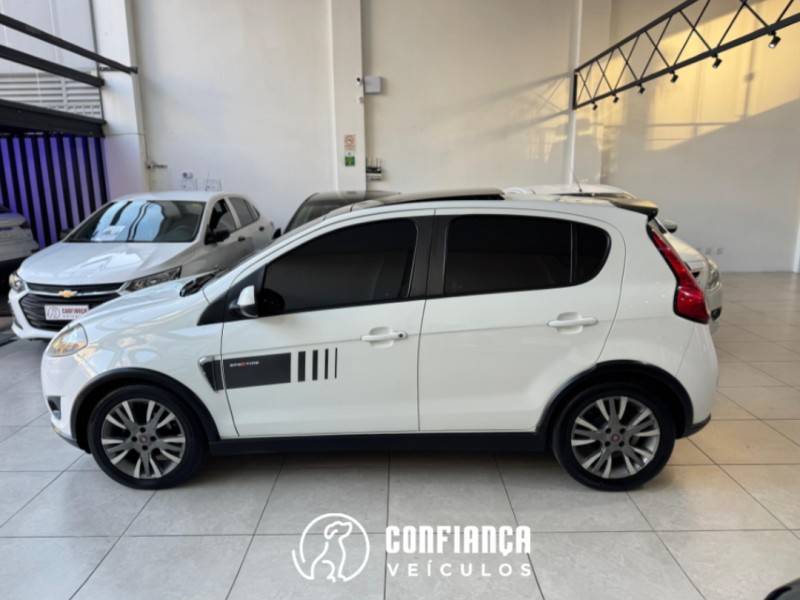 FIAT - PALIO - 2013/2013 - Branca - R$ 42.900,00