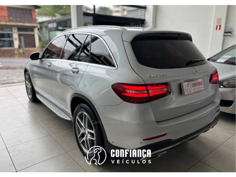 MERCEDES-BENZ - GLC 250 - 2016/2017 - Prata - R$ 184.900,00