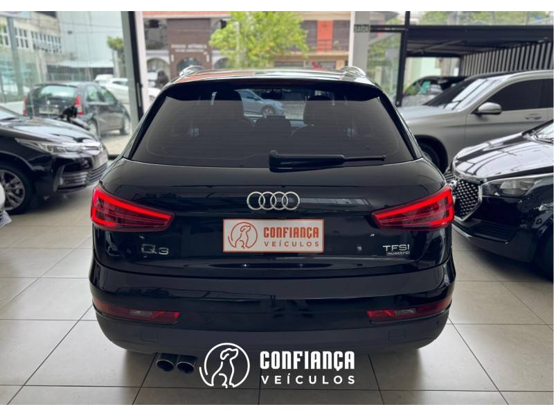 AUDI - Q3 - 2018/2018 - Preta - R$ 125.900,00