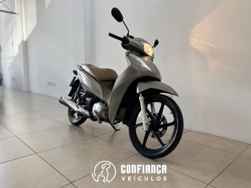 HONDA - BIZ 125 - 2019/2019 - Prata - R$ 15.490,00