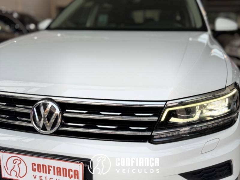 VOLKSWAGEN - TIGUAN - 2018/2019 - Branca - R$ 119.900,00