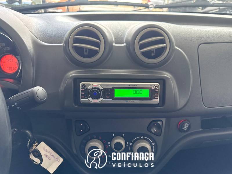 FIAT - UNO - 2010/2012 - Branca - R$ 30.900,00