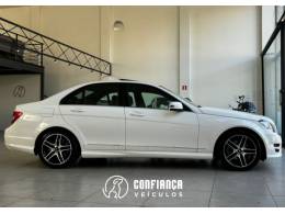 MERCEDES-BENZ - C 250 - 2013/2014 - Branca - R$ 99.900,00