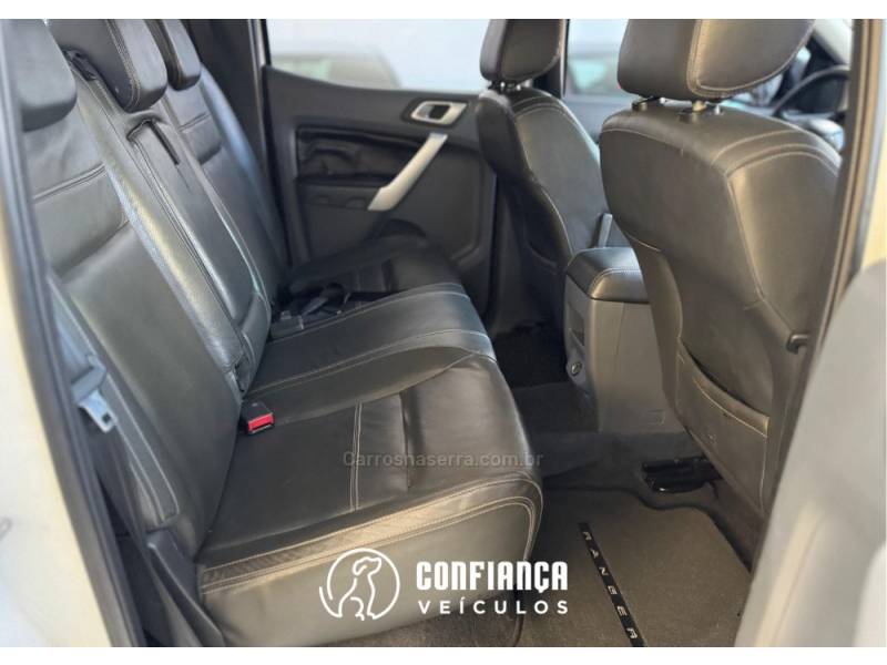 FORD - RANGER - 2012/2013 - Branca - R$ 99.900,00