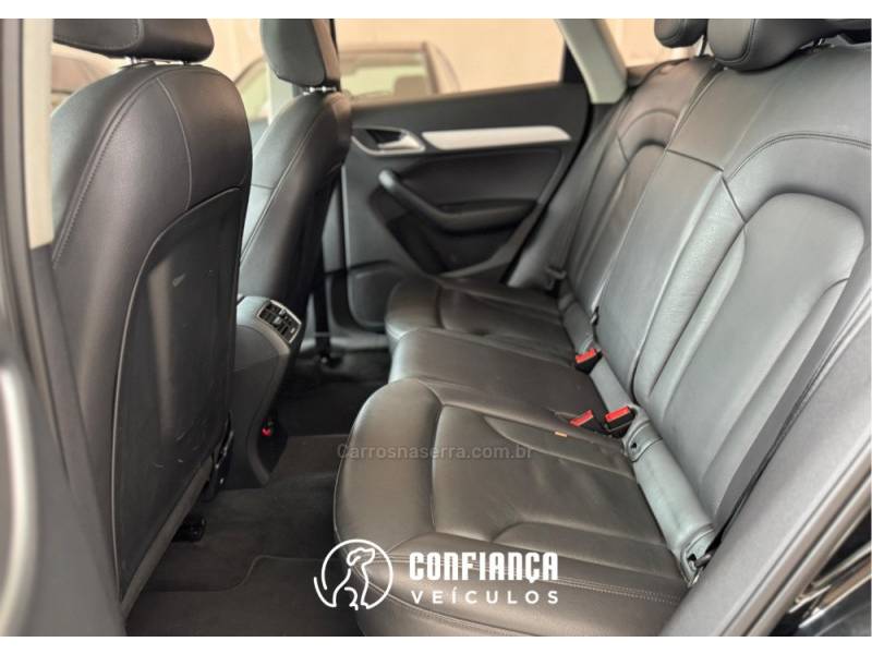 AUDI - Q3 - 2017/2018 - Preta - R$ 129.900,00