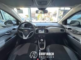 CHEVROLET - ONIX - 2018/2019 - Prata - R$ 62.900,00
