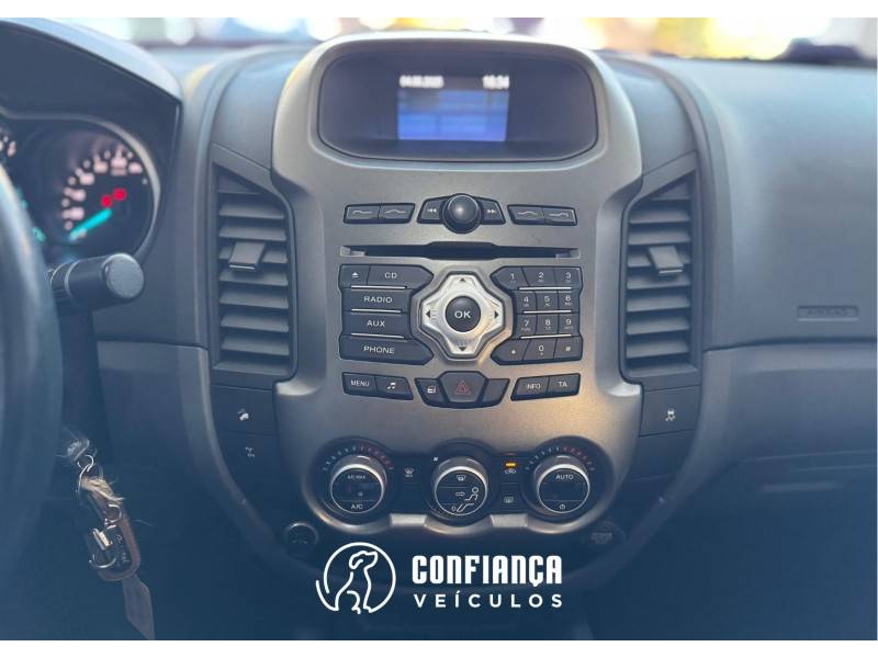 FORD - RANGER - 2012/2013 - Branca - R$ 99.900,00