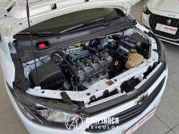 CHEVROLET - ONIX - 2021/2021 - Branca - R$ 66.900,00