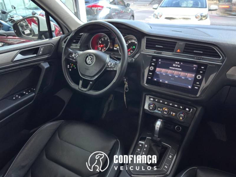VOLKSWAGEN - TIGUAN - 2018/2019 - Branca - R$ 119.900,00