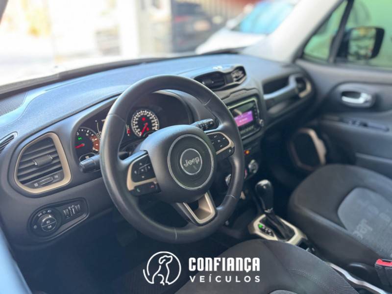JEEP - RENEGADE - 2015/2016 - Branca - R$ 79.900,00