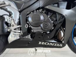 HONDA - CBR 600RR - 2008/2008 - Preta - R$ 43.900,00