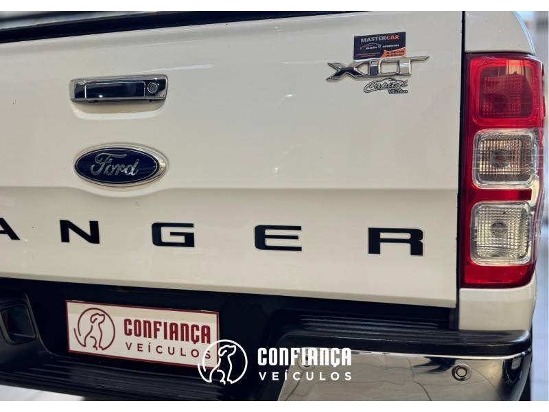 FORD - RANGER - 2012/2013 - Branca - R$ 99.900,00