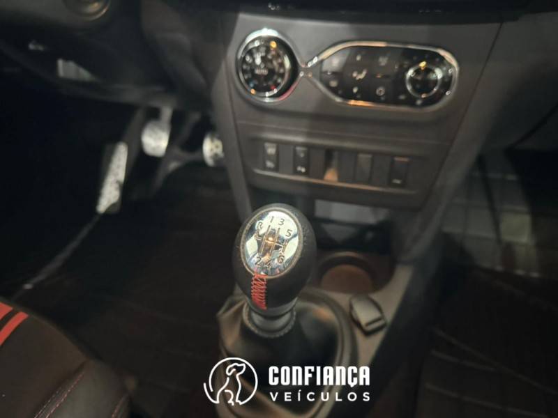 RENAULT - SANDERO - 2020/2021 - Prata - R$ 80.900,00