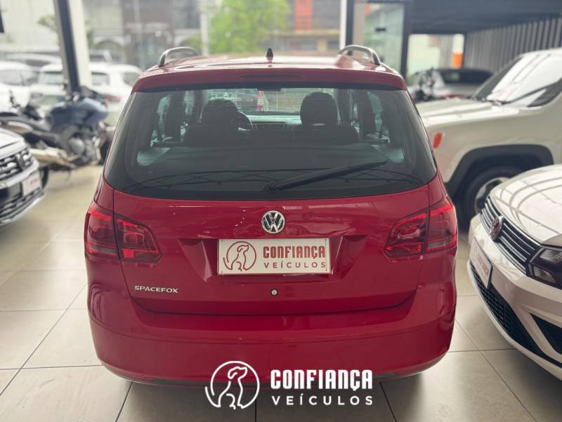 VOLKSWAGEN - SPACEFOX - 2013/2013 - Vermelha - R$ 47.900,00