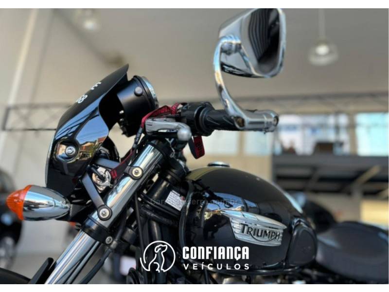 TRIUMPH - THRUXTON - 2014/2014 - Preta - R$ 30.900,00