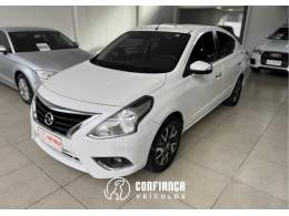 NISSAN - VERSA - 2016/2017 - Branca - R$ 61.900,00