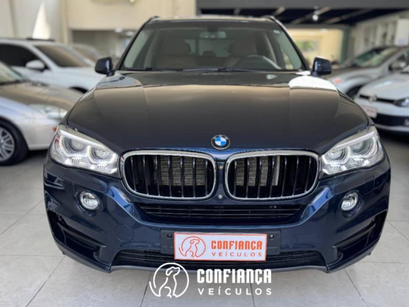 BMW - X5 - 2017/2018 - Azul - R$ 215.900,00