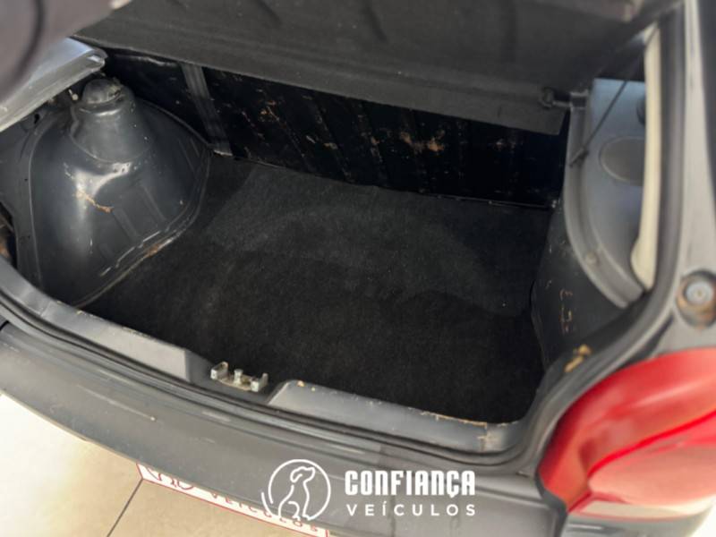 VOLKSWAGEN - GOL - 2006/2006 - Cinza - R$ 16.900,00