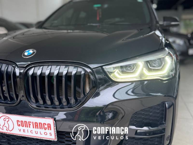 BMW - X1 - 2020/2021 - Preta - R$ 209.900,00