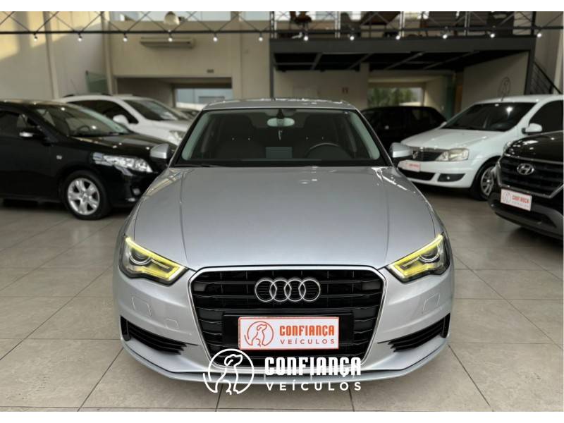 AUDI - A3 - 2014/2014 - Prata - R$ 74.900,00