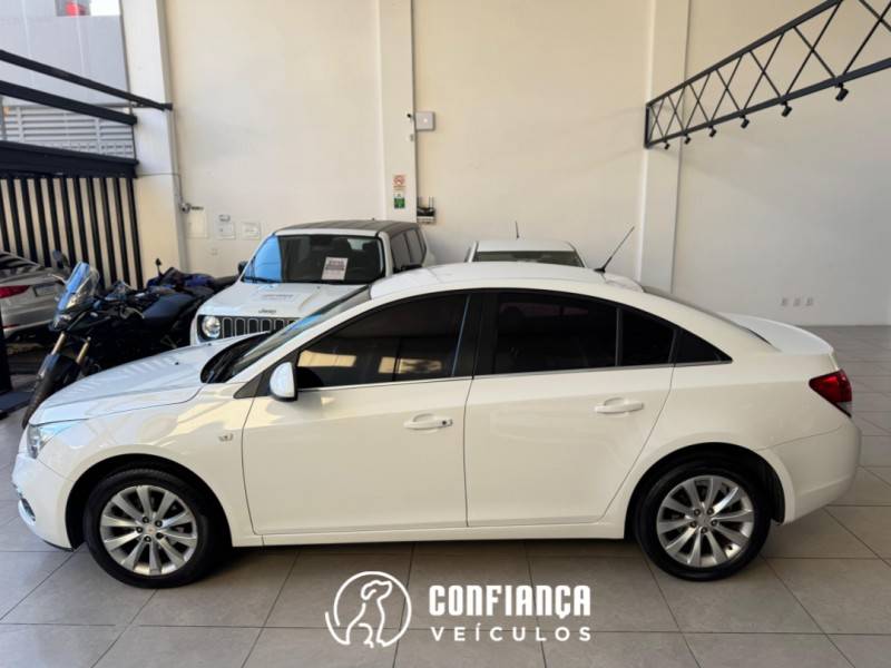 CHEVROLET - CRUZE - 2015/2015 - Branca - R$ 65.900,00
