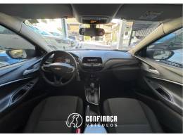 CHEVROLET - ONIX - 2020/2020 - Branca - R$ 65.900,00