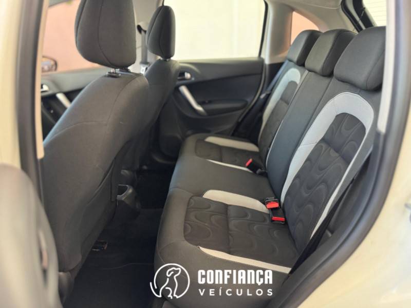 CITROËN - C3 - 2014/2015 - Branca - R$ 41.900,00