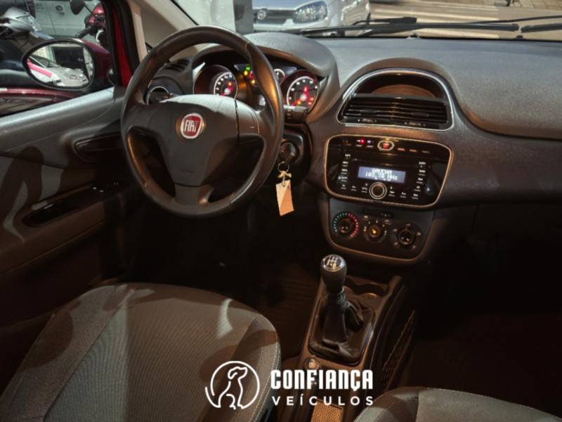 FIAT - PUNTO - 2014/2015 - Vermelha - R$ 44.900,00
