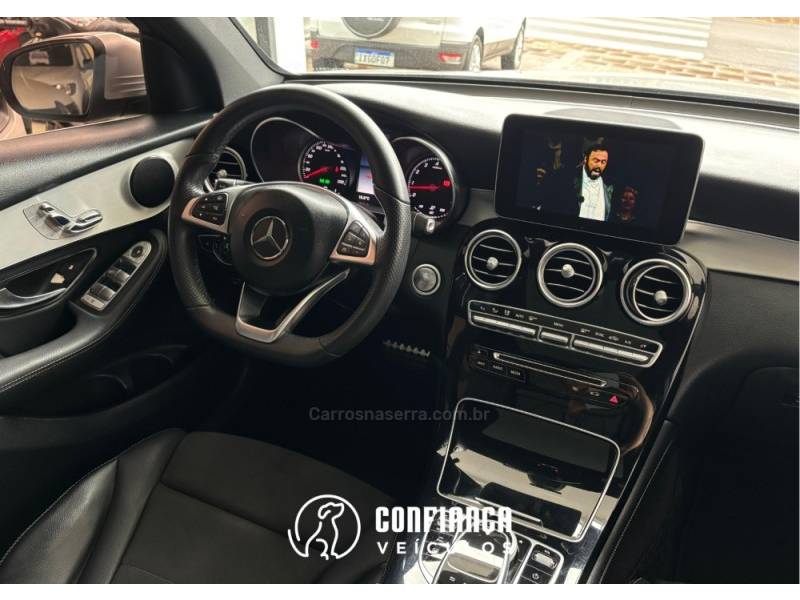 MERCEDES-BENZ - GLC 250 - 2016/2017 - Prata - R$ 184.900,00