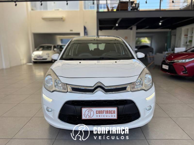 CITROËN - C3 - 2014/2015 - Branca - R$ 41.900,00