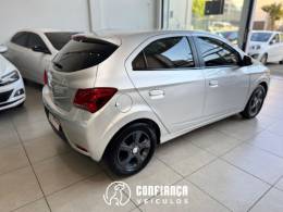 CHEVROLET - ONIX - 2018/2019 - Prata - R$ 62.900,00