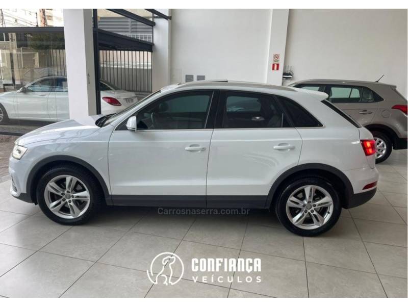 AUDI - Q3 - 2015/2016 - Branca - R$ 99.900,00