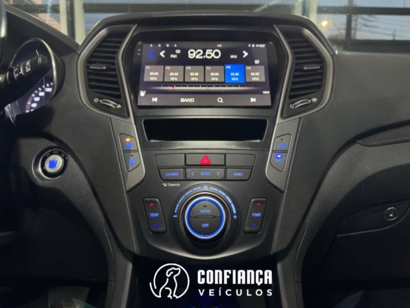 HYUNDAI - SANTA FÉ - 2015/2016 - Branca - R$ 99.900,00